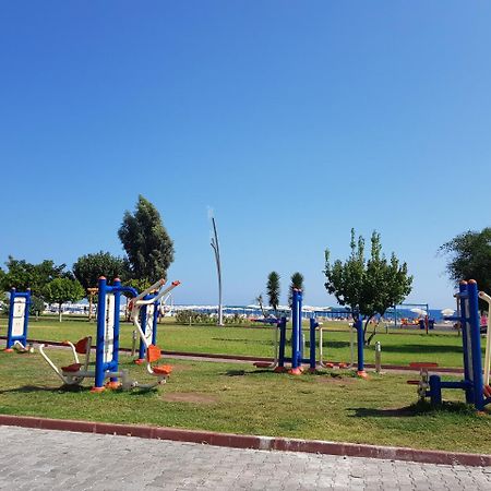 Cristal Villalar Kemer Luaran gambar