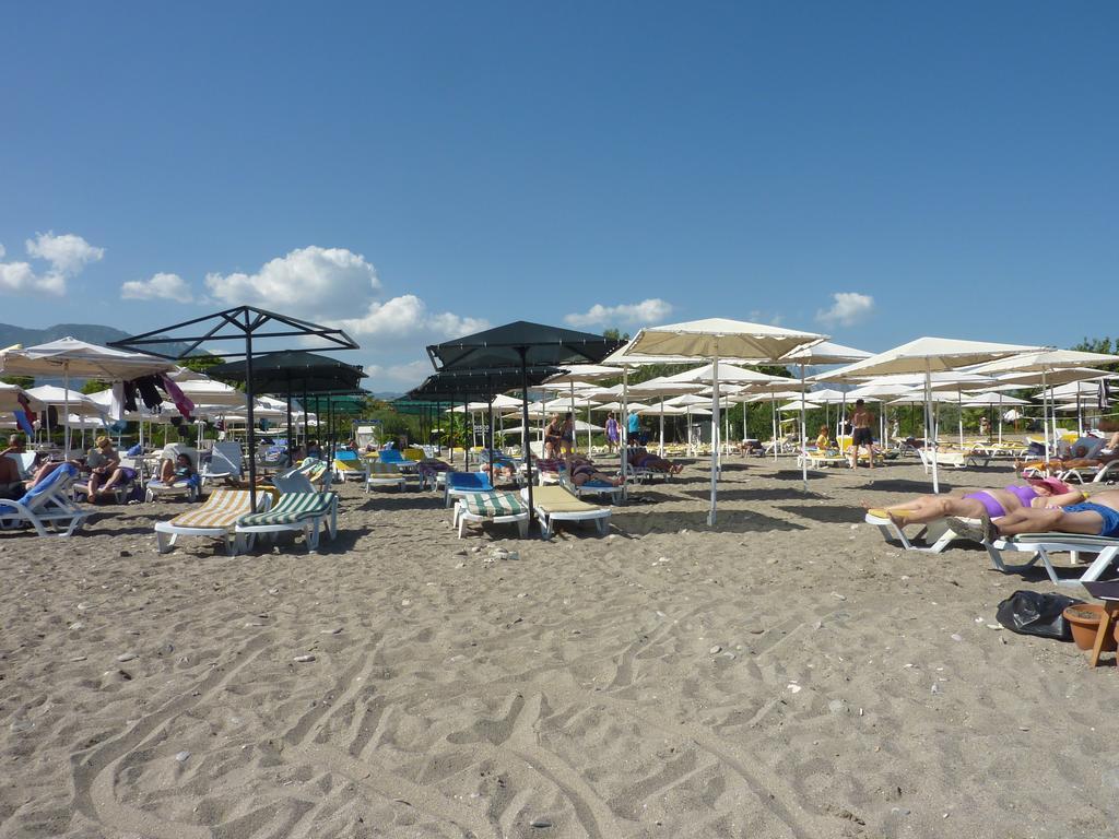 Cristal Villalar Kemer Luaran gambar