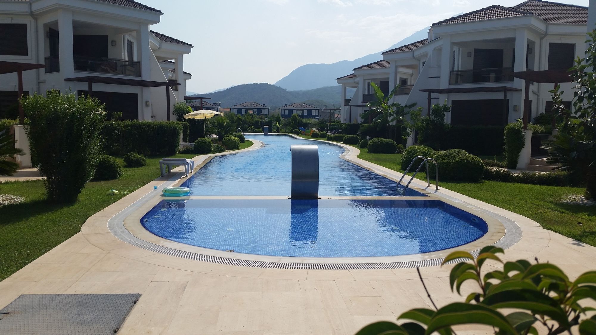 Cristal Villalar Kemer Luaran gambar
