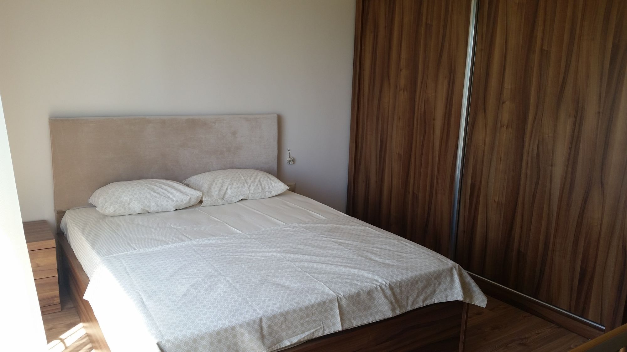 Cristal Villalar Kemer Luaran gambar